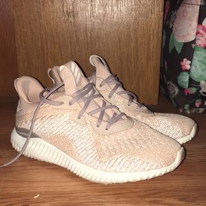 Adidas AlphaBounce